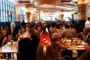 Obama y Trump cruzan ataques por el Cheesecake Factory